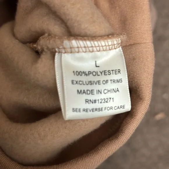 Cropped hoodie and shorts set - Picture 3 of 7